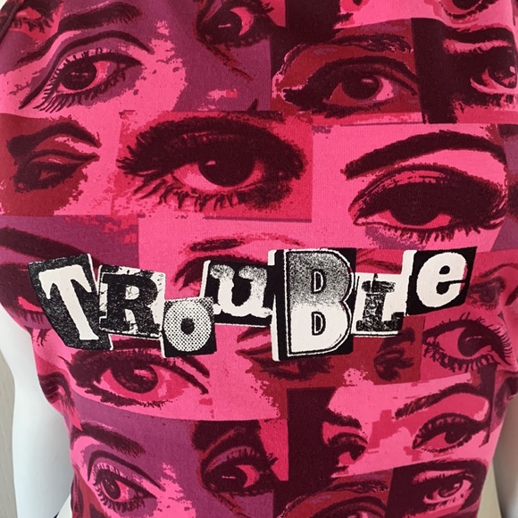 Trouble Crop Top - Picture 2 of 4